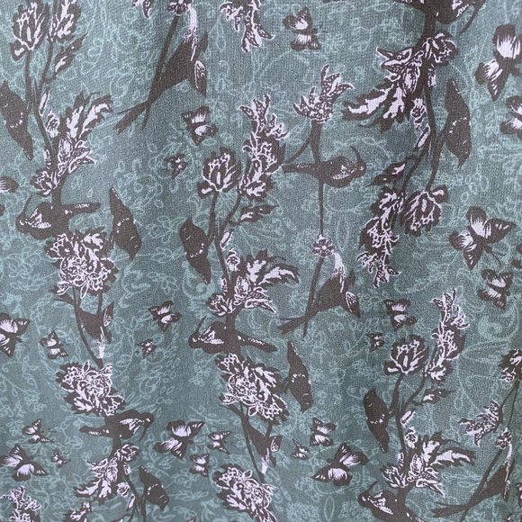 Cabi Sz XS Evermore Flutter Sleeve Floral Tank Top - Picture 6 of 10